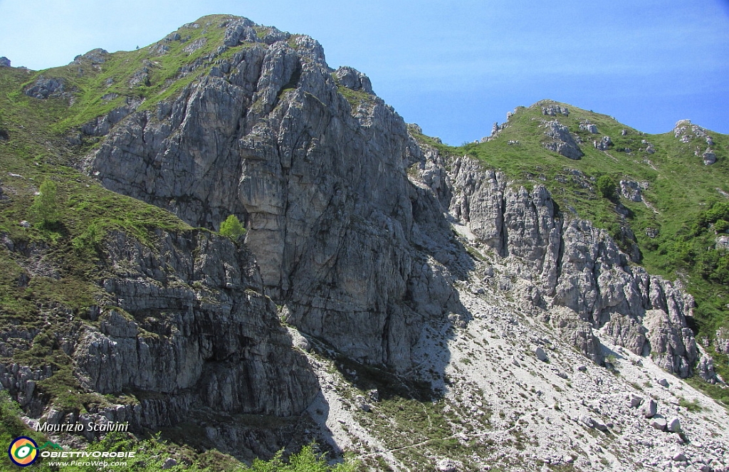 71 Testata della Val Caldera. In basso il sentiero 8..JPG